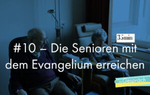 Zwei Senioren in Sesseln nebeneinander als Titelbild für das Gespräch Die Senioren mit dem Evangelium erreichen