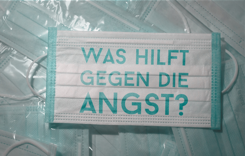 Sammlung an Medizinische Masken als Blogbild für Was hilft gegen die Angst?
