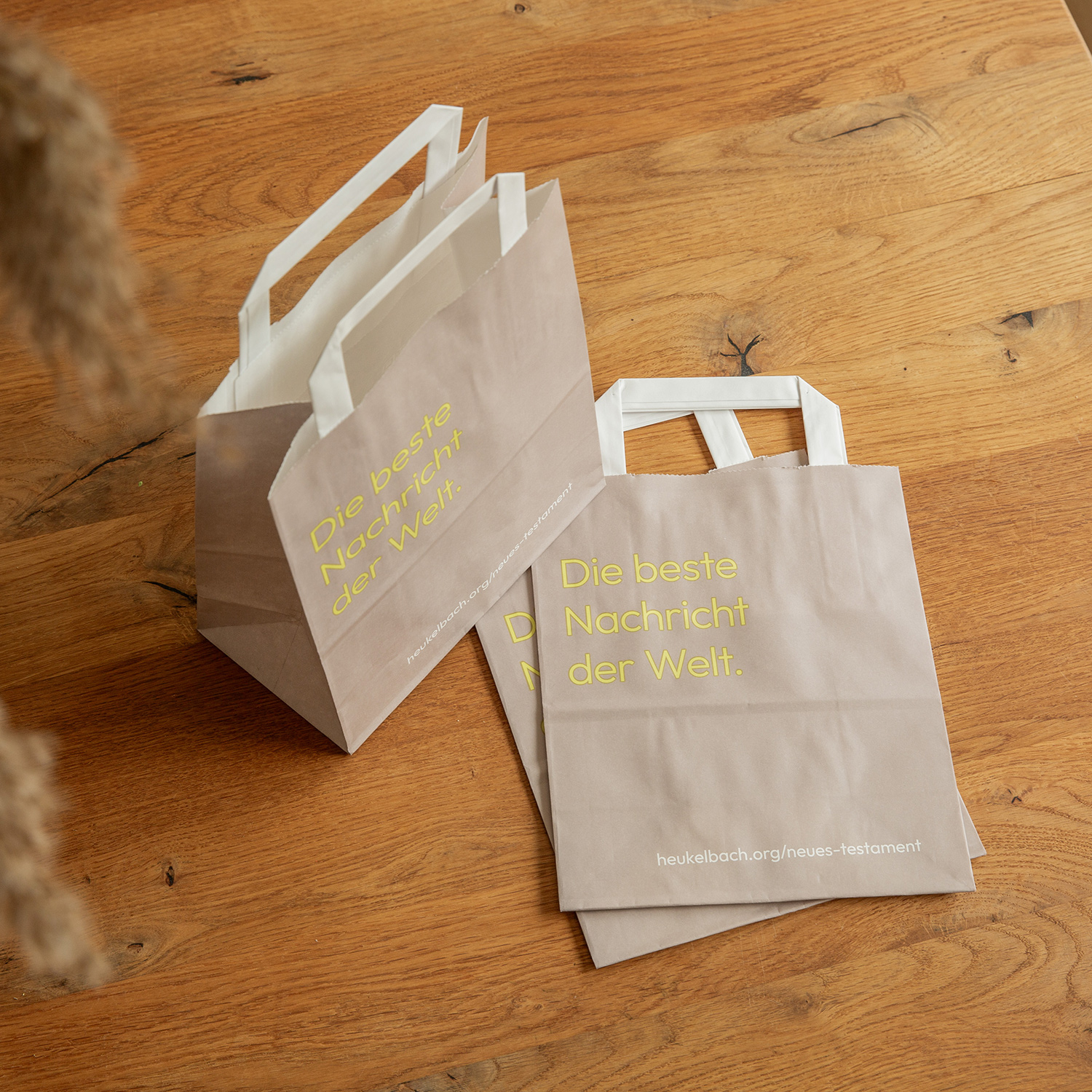 Papiertüte für Büchergeschenke