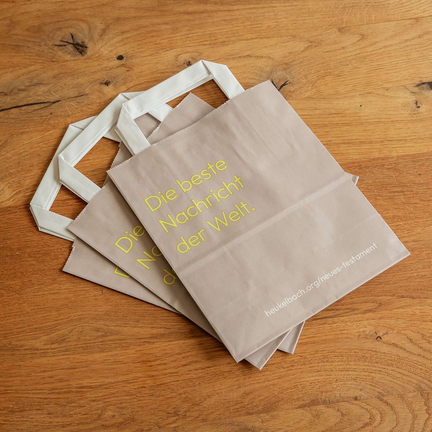 Papiertüte für Büchergeschenke